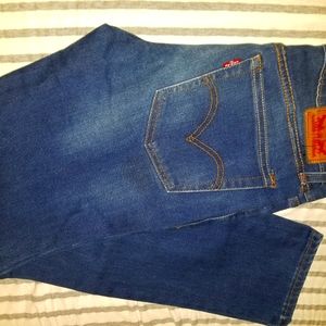NWOT Levi's boyfriend jeans